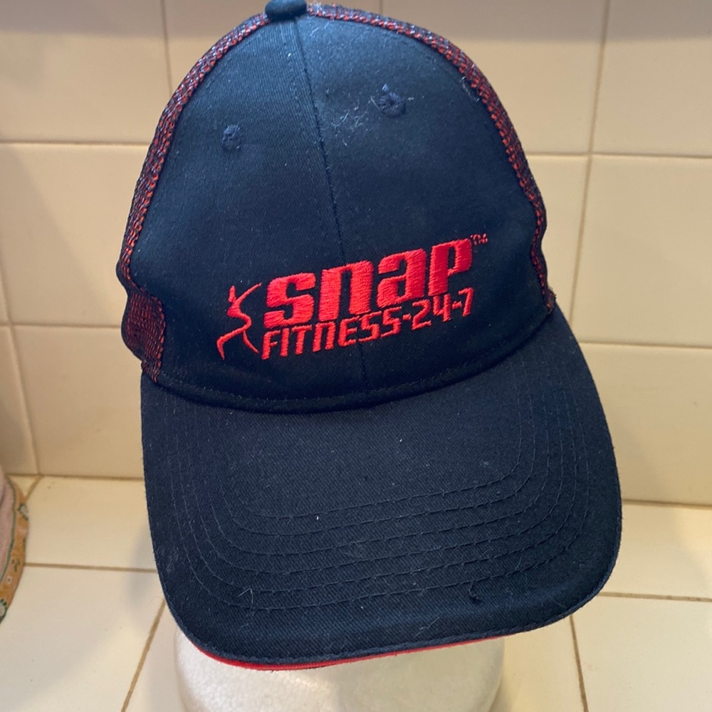 SNAP fitness 24-7 baseball style hat in good condition